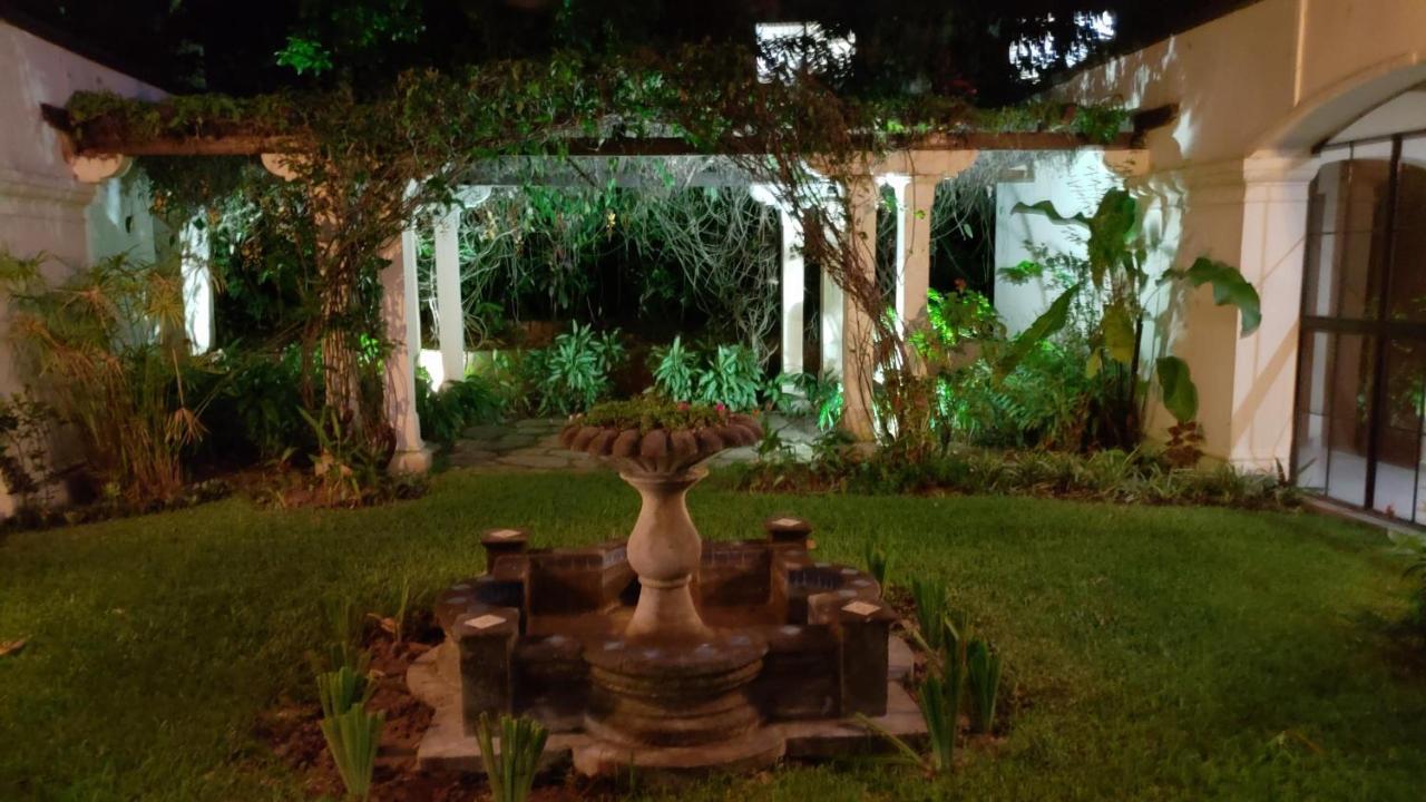 Domus Hotel San Salvador Exterior photo