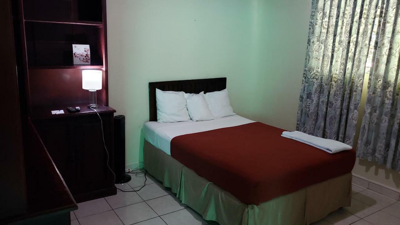 Domus Hotel San Salvador Exterior photo